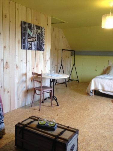 Chambres Chez L'Habitant クーヴァン エクステリア 写真
